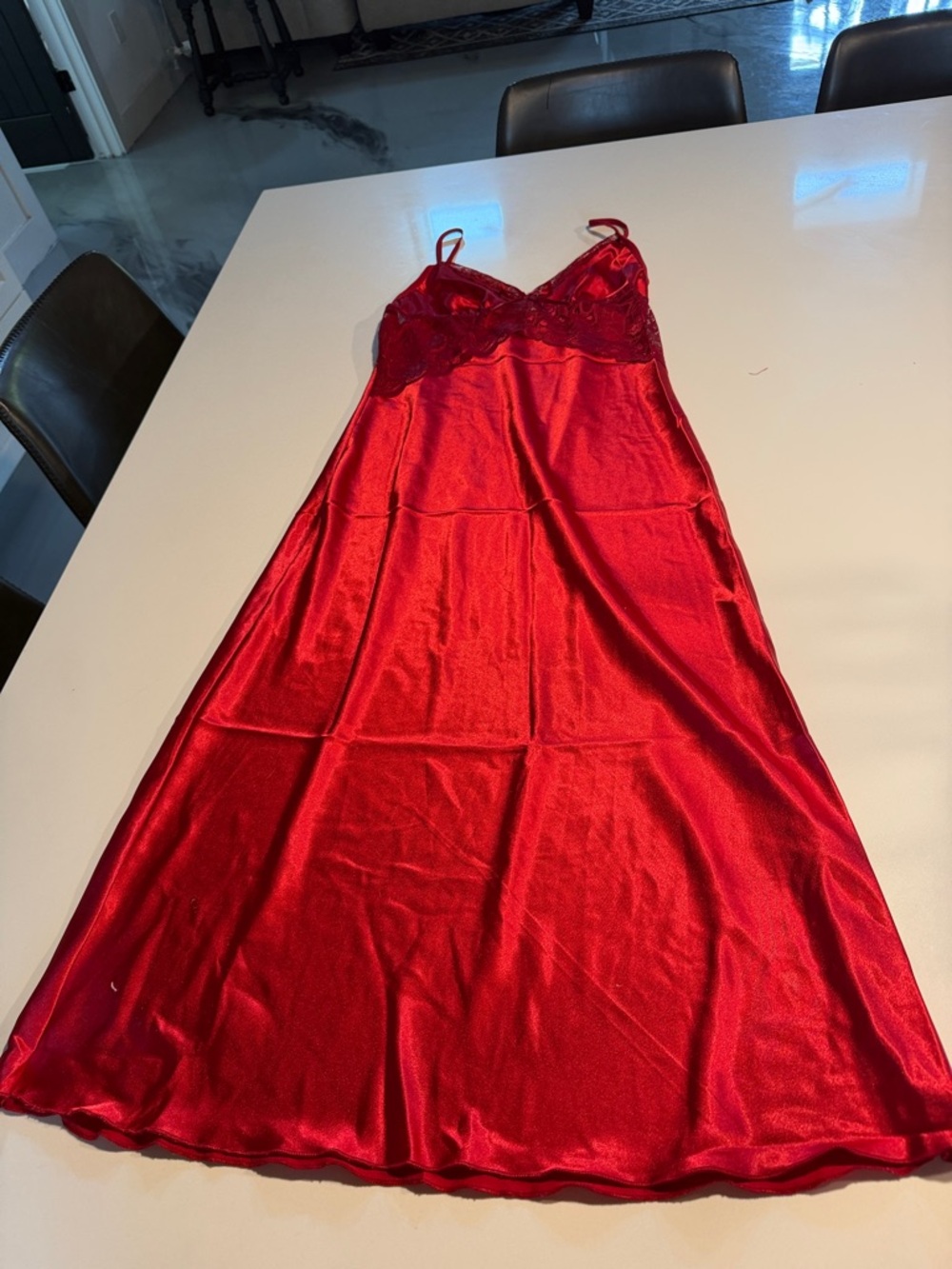 Med Red Satin Slip Nightgown with Lace Trim nwt with coverup. Super classy